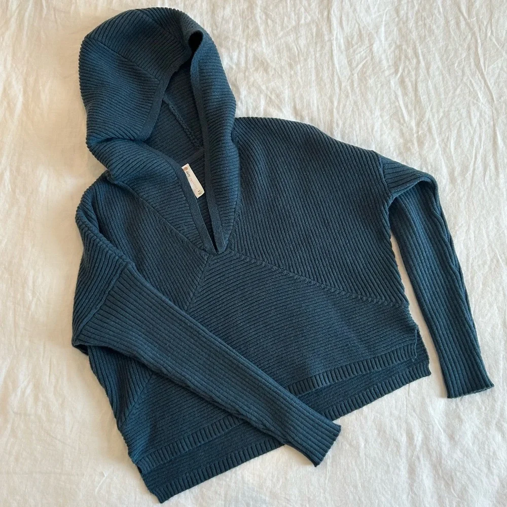 Daily Practice by Anthropologie Cropped Sweater Hoodie Ribbed ~ XS Teal Blue. - Picture 3 of 5